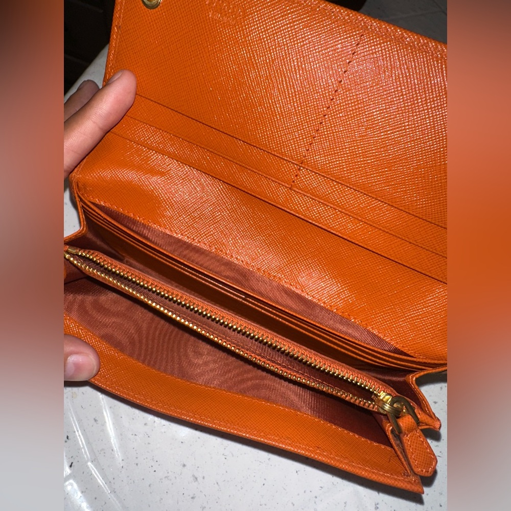 Authentic Prada Orange Saffiano Leather Bow Clutch - Picture 6 of 8